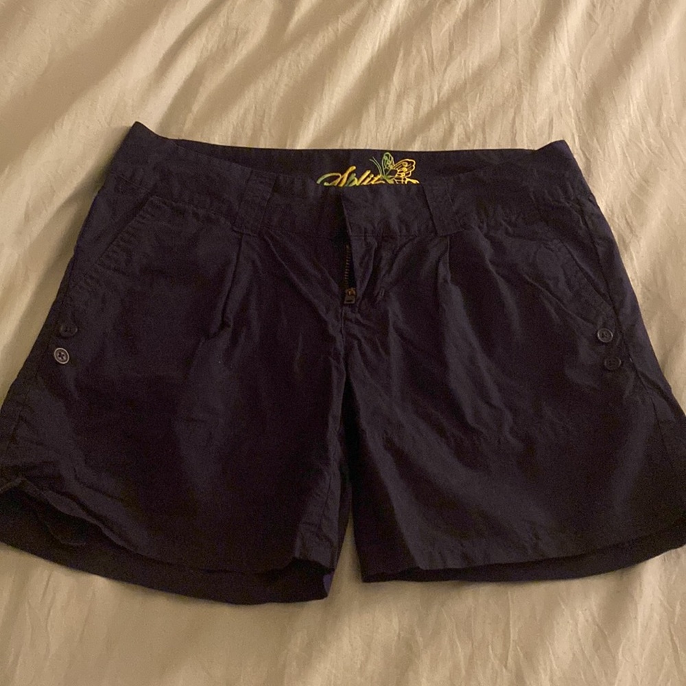Split cuffable shorts - Picture 5 of 6